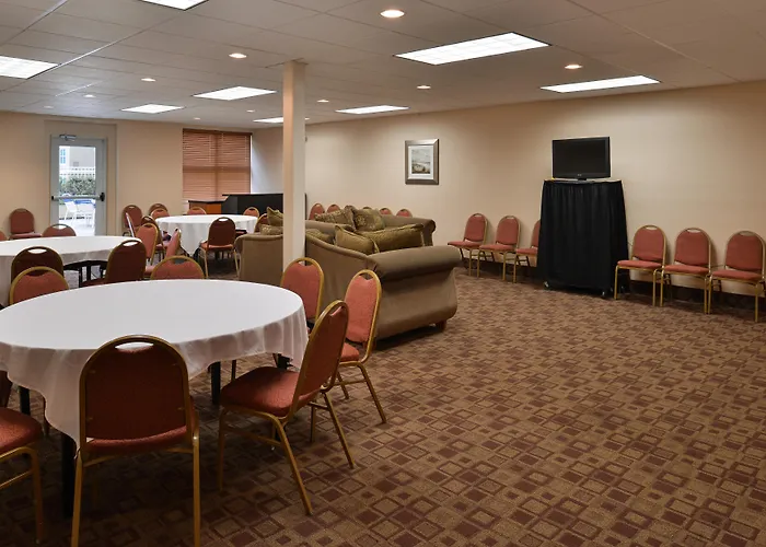 Holiday Inn Martinsburg By Ihg
