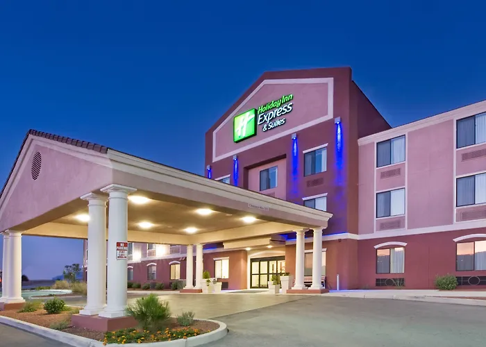 Holiday Inn Express & Suites Willcox