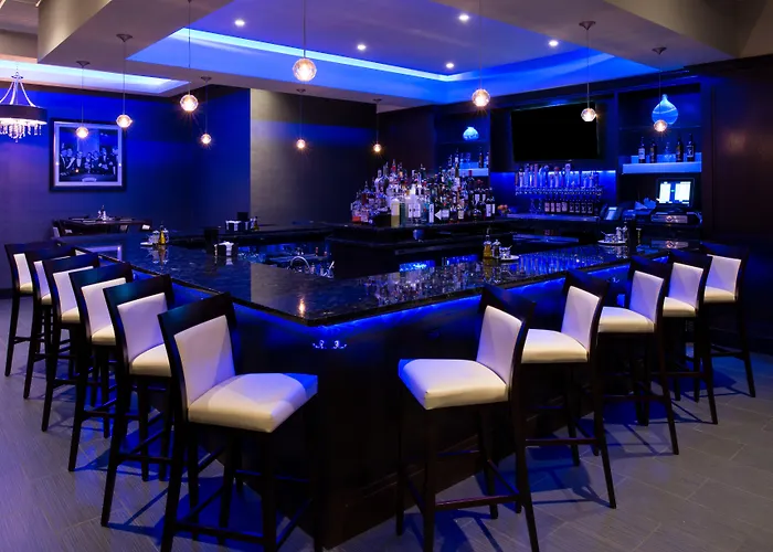 Holiday Inn & Suites Farmington Hills - Detroit Nw By Ihg
