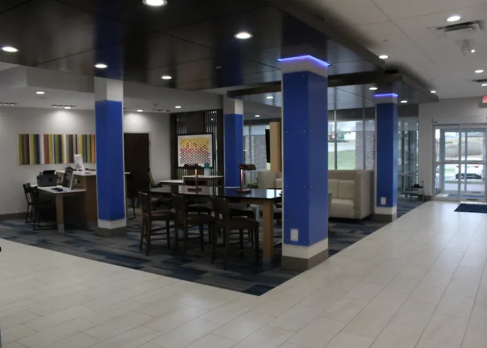 Holiday Inn Express & Suites - Milledgeville By Ihg