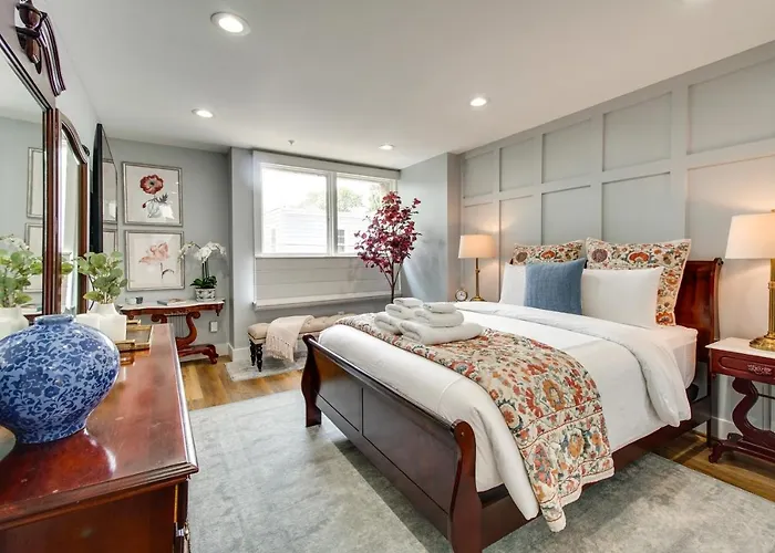 Charming Alexandria Vacation Rental In Old Town!