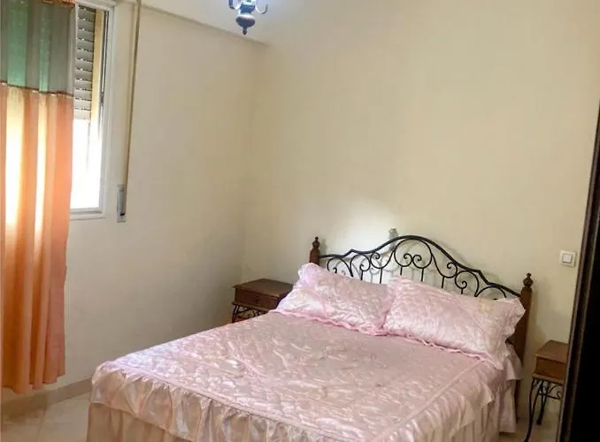 A Louer Par Jour Les Familles Et Les Couples Maries 1Er Etage Free Wifi