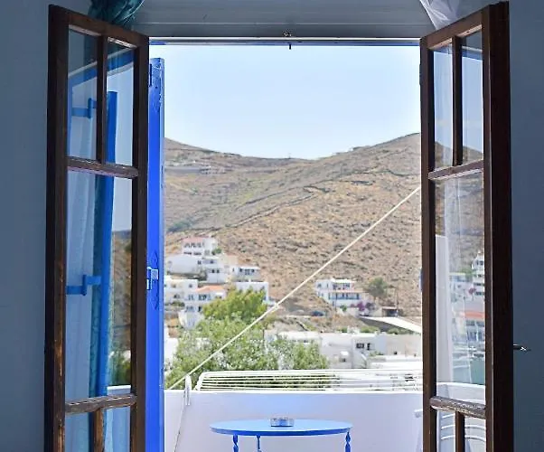 Martinos Studios, Merihas Port