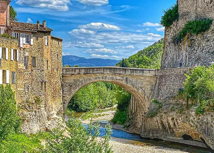 Hypercentre Avec Vue Sur Le Chateau