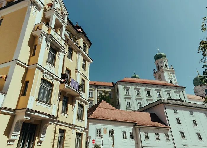 Apartment modern und gemütlich ggü. Uni-Passau, TG-Stellplatz, Balkon