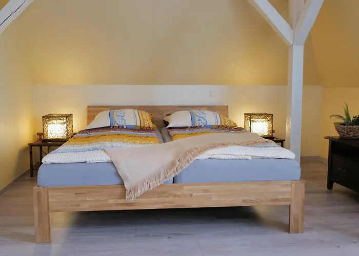 Elena Kempf Haaratelier&Guesthouse