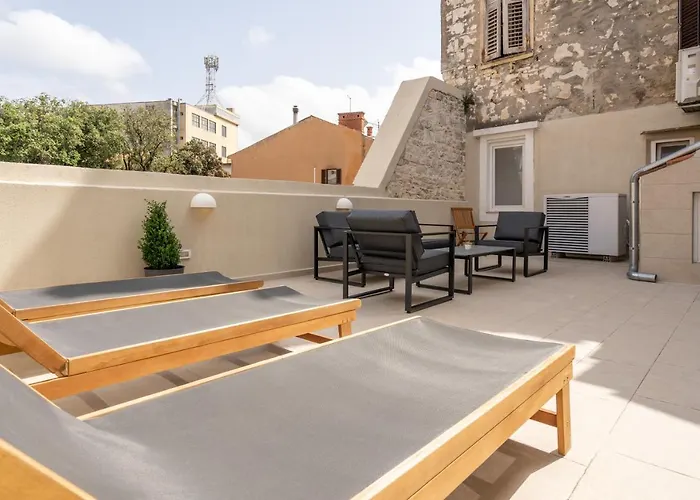 Aaa Apartments & Rooms With Free Private Parking