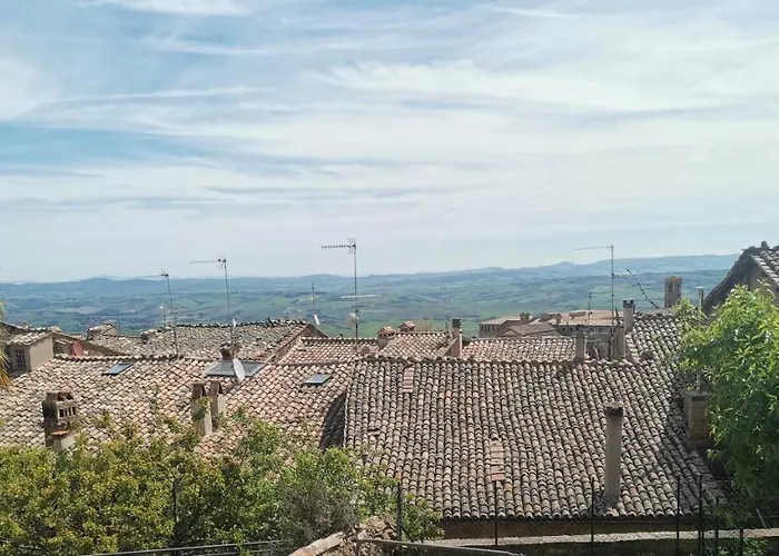 Lady Tosca Home In Montalcino