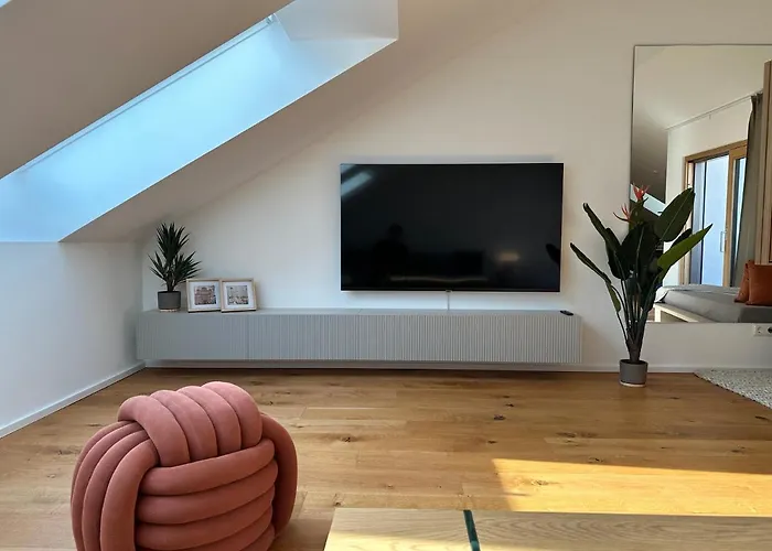 TRULY - Direkt am Rathausplatz, Dachterrasse mit Blick auf Perlachturm, Garage, Fahrstuhl