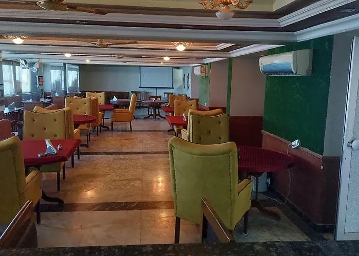 Hotel Shiva'S Regency