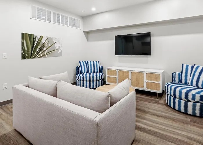 Seaport Suites