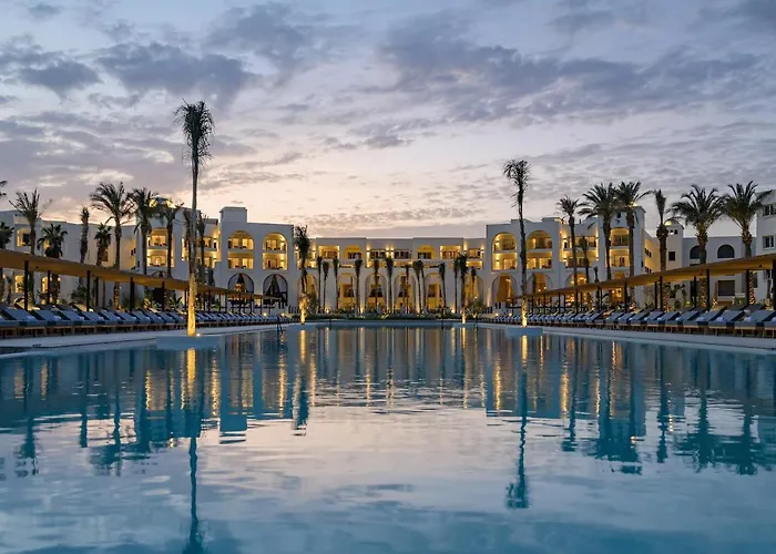 Serry Beach Resort
