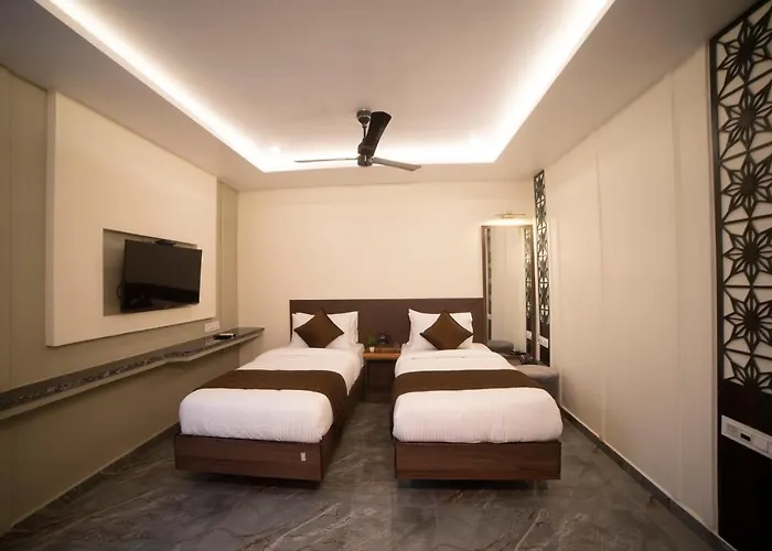 Murali Krishna Apart Hotel