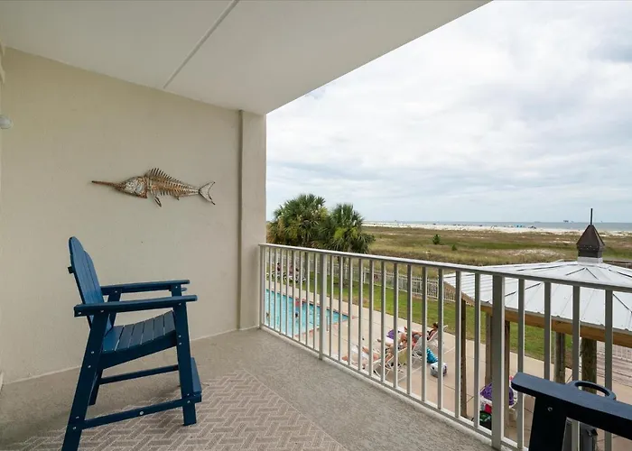 Turtles Nest, East Unit 207