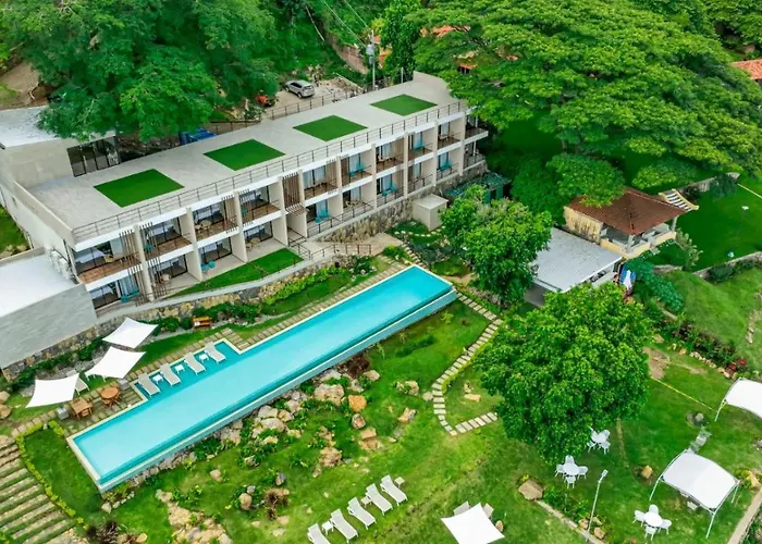 Cardedeu Coatepeque Hotel