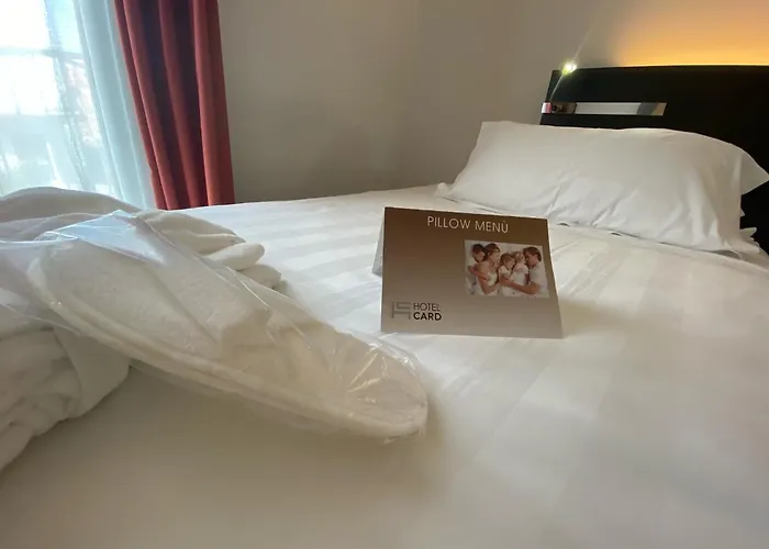 Card International Hotel