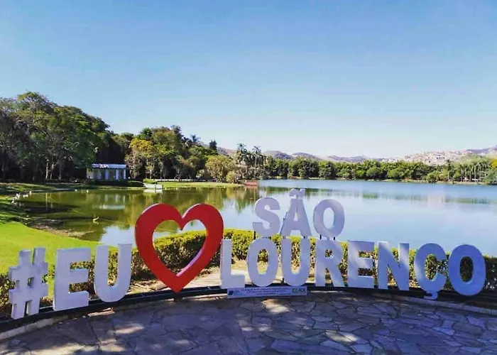 Flat lindo com piscina e linda vista da cidade