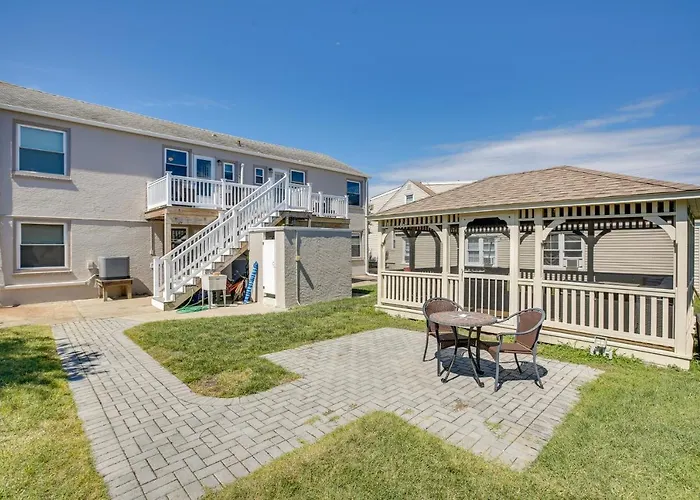 Wildwood Crest Getaway W/ Deck, Walk To Beach!