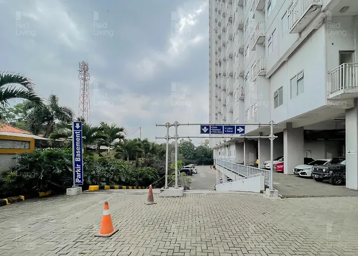 Redliving Apartemen Easton Park Jatinangor - Rajes Room