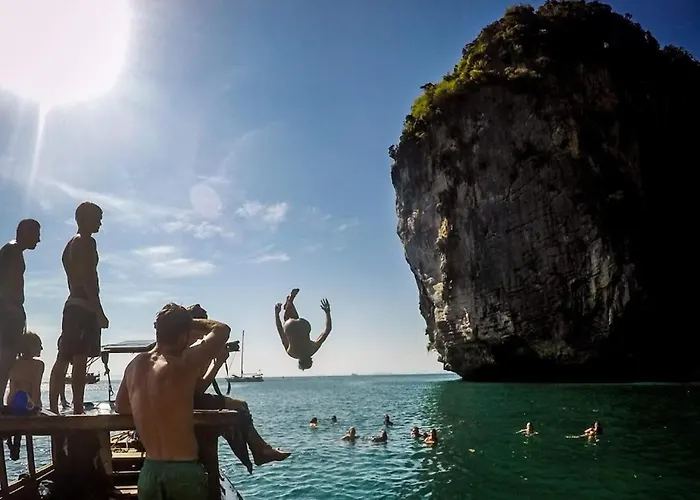 Nomads Ao Nang Party Hostel 18-35 Years Old Only