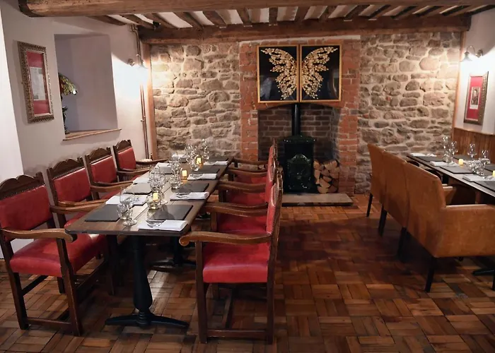 The Wallace Steakhouse With Rooms