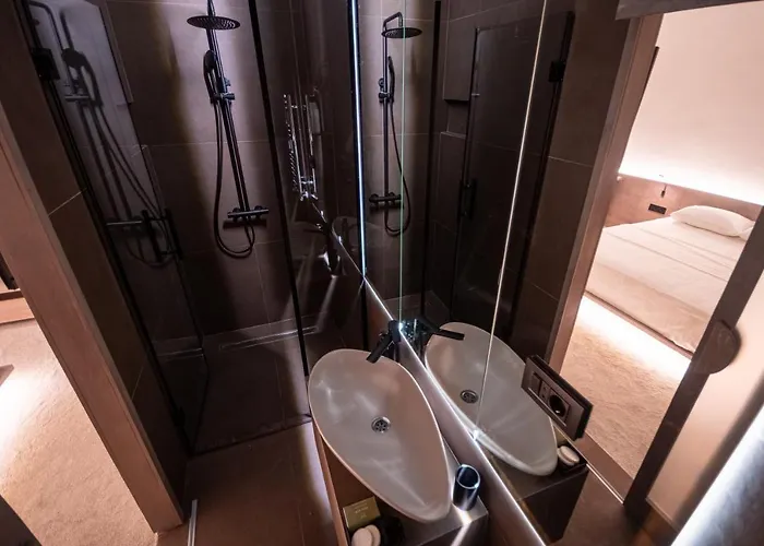Bloom Suites