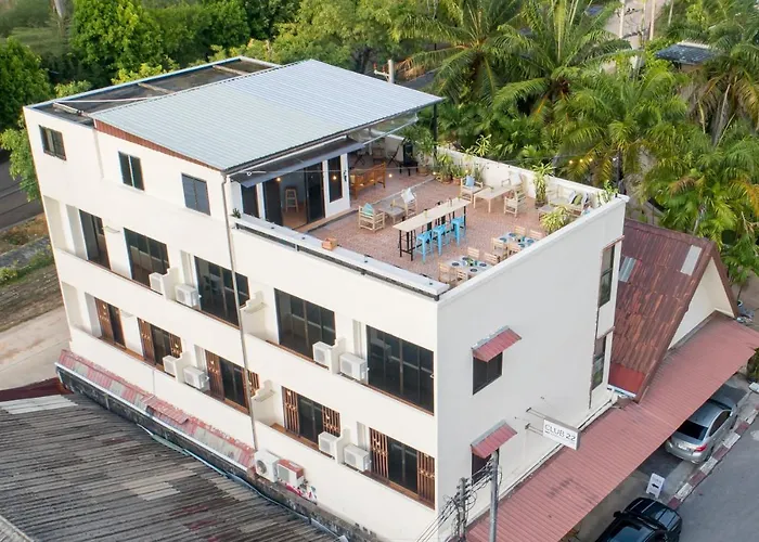 Club22 Kamala Suites, Kamala Beach