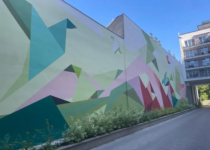 West Budapest-Edge Of Downtown-Free Parking