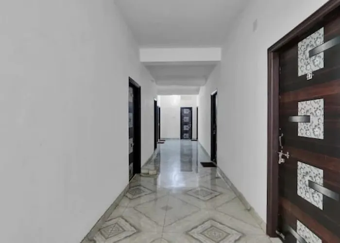 Goroomgo Shiv Ganga Guest House Varanasi - Excellent Customer Choice -Best Seller