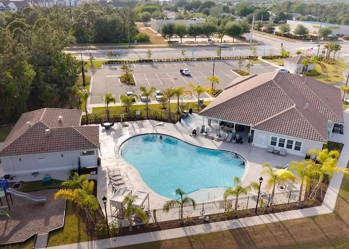 Luxe 1Br/1Ba: Dive, Rest, Explore. Book Now!