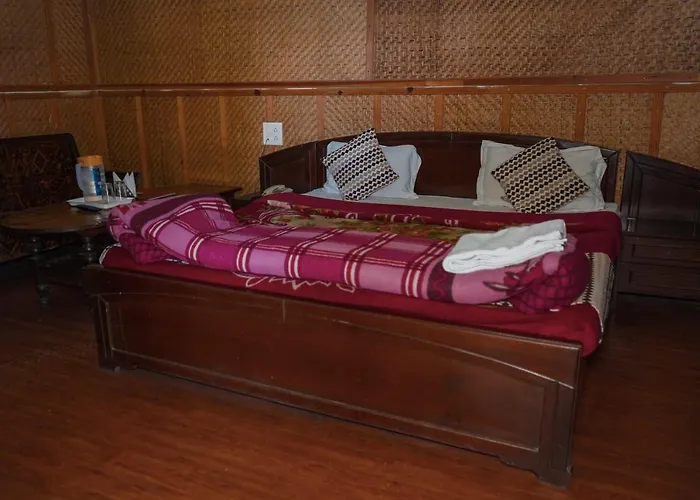 Himalaya Mount View Resort Kausani