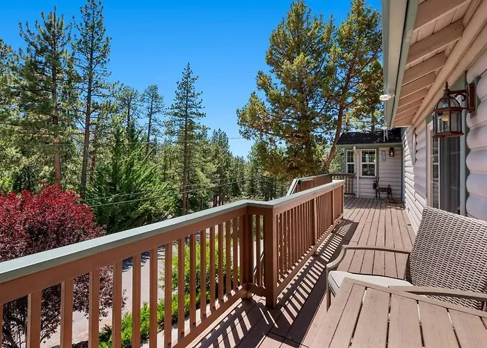 Cozy Cabin Perfect For 2 Families