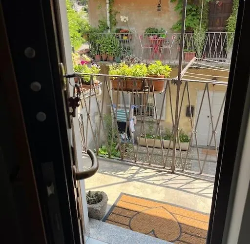 Gabbinoholidayhome Appartamento In Suggestiva Corte