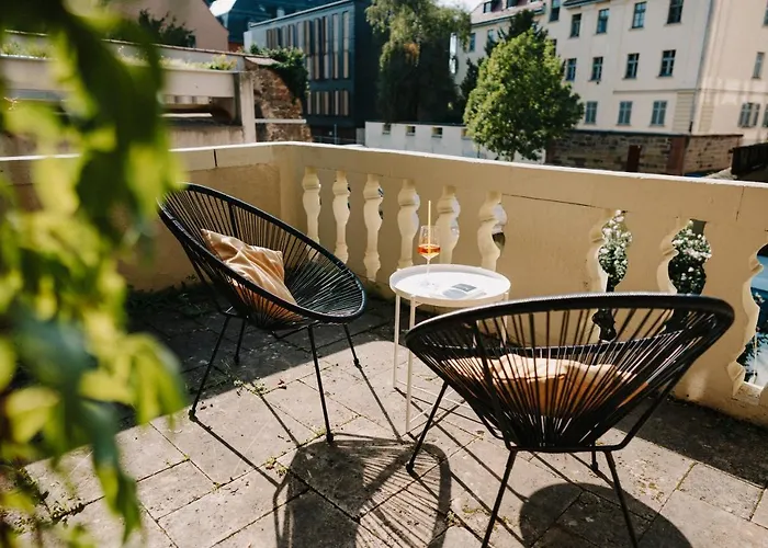 Appartement Residenz Bella Italia - Charmante Unterkunft im Herzen von Würzburg mit Balkon, Terrasse und Parkplatz im Innenhof!