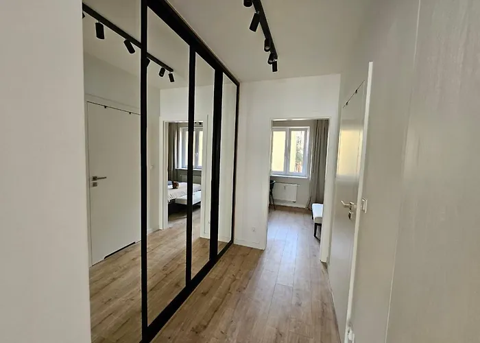 Mira Apartment In My Center