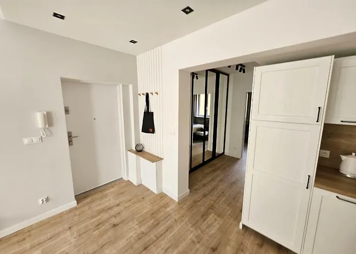 Mira Apartment In My Center