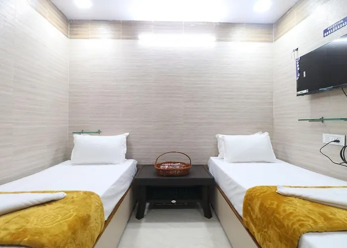 Hotel Vallabha Residensy