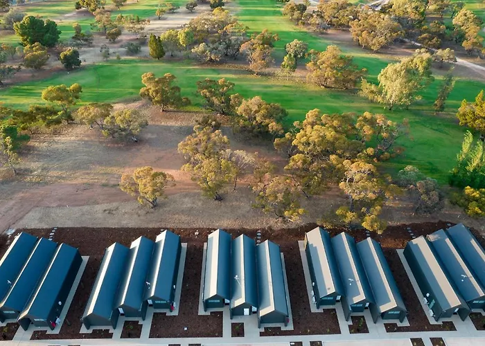 Par Five Shacks