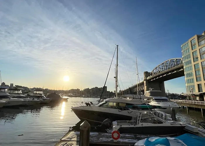 Downtown 1Br Condo At Granville Strip Near English Bay