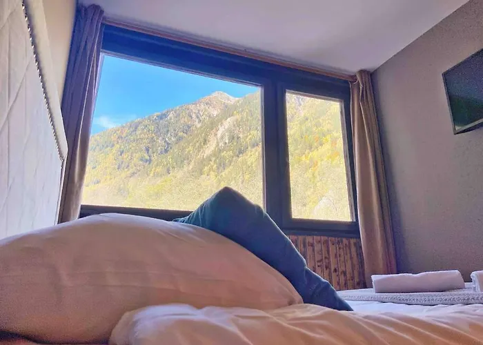 Fantastic Studio By The Lake With Mountain View