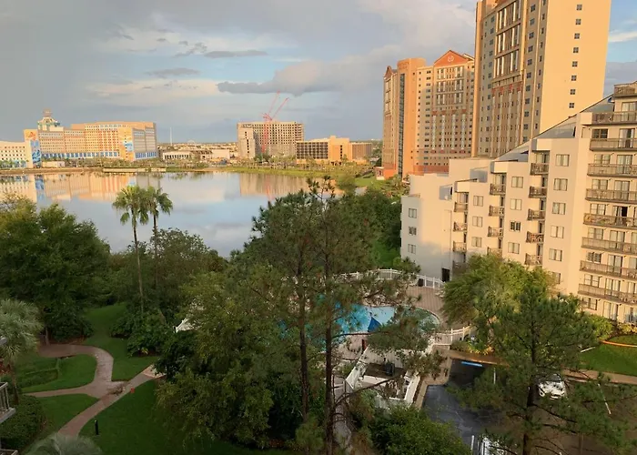 18-Universal And Heart Of International Dr