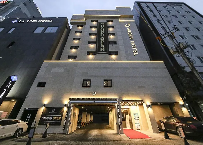Aden Hotel