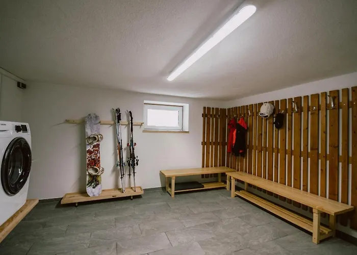 Nedererhof - Zimmer Enzian mit Gemeinschaftsküche