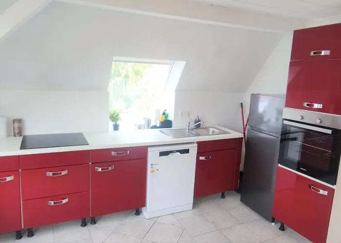 Moderne Monteurwohnung für 6 Personen bei Villingen-Schwenningen, TV, Einzelbetten, WLAN, Bettwäsche, Handtücher inklusive - TR01