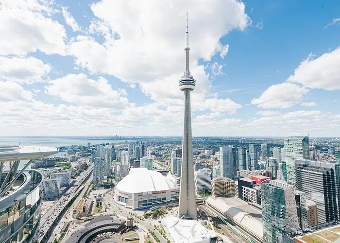 Beautiful Luxurious Modern Condo With Breathtaking Views