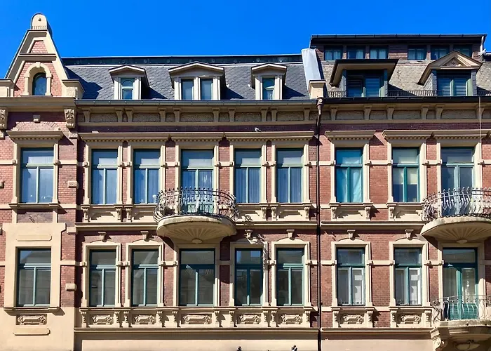MAKERS&ROOMS APARTMENT 01 Pauline 110qm Parkplatz 1-4 Personen