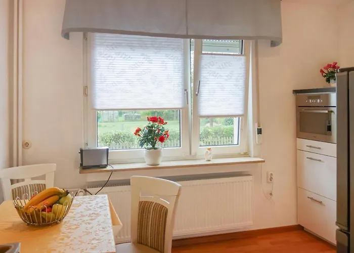 Amazing Apartment In Lage With Wifi