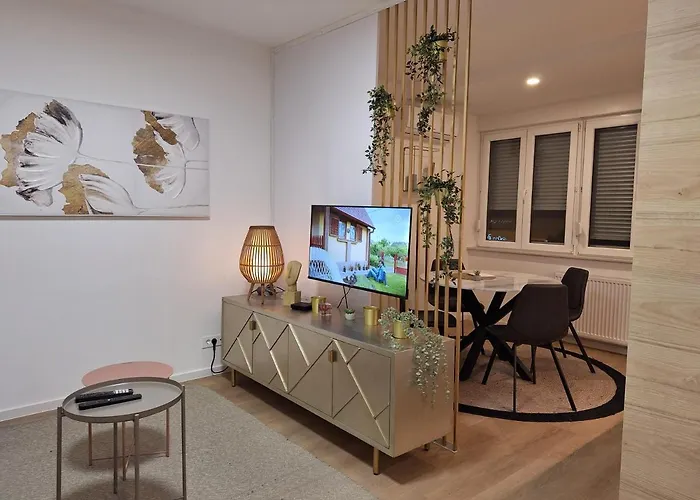 Dolly Apartment