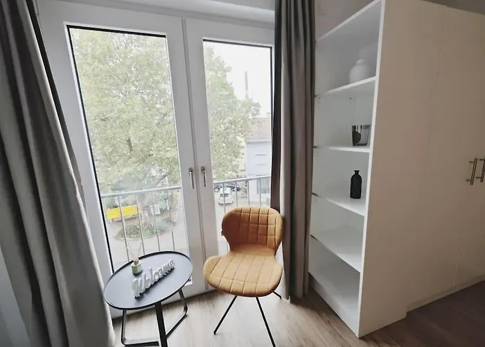 TiCasa BLACK-Zentral-Outlet-Aufzug-Stylisch-Unique