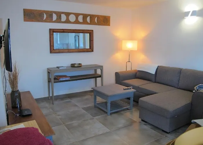 Bungalow Goa Pool View, Playa Roca Residence Sea Front Access - Free Ac - Wifi